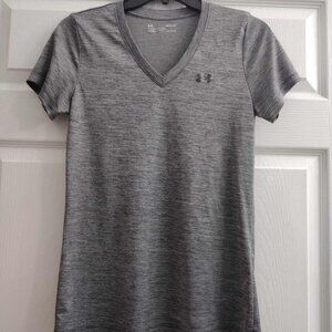 Under Armour Gray HeatGear Women's Semi-Fitted Athletic V-Neck T-Shirt Sz Small